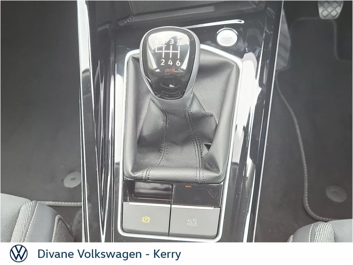 Volkswagen Golf Hatchback, Petrol, 2025, Blue
