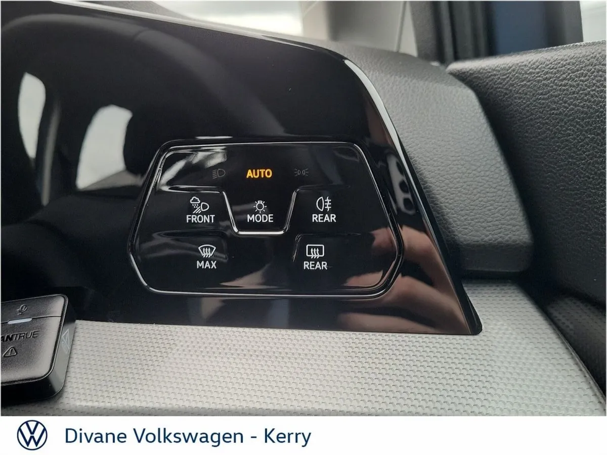 Volkswagen Golf Hatchback, Petrol, 2025, Blue