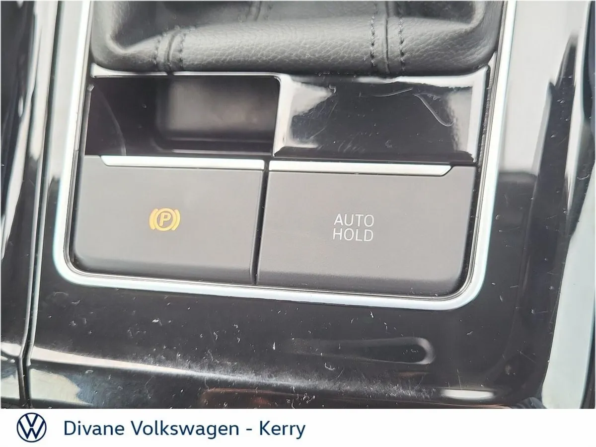 Volkswagen Golf Hatchback, Petrol, 2025, Blue