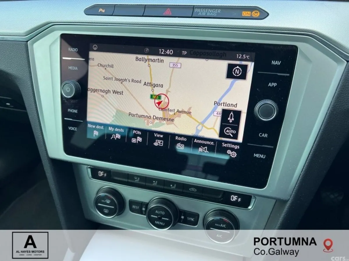 Volkswagen Passat Saloon, Diesel, 2019, Grey