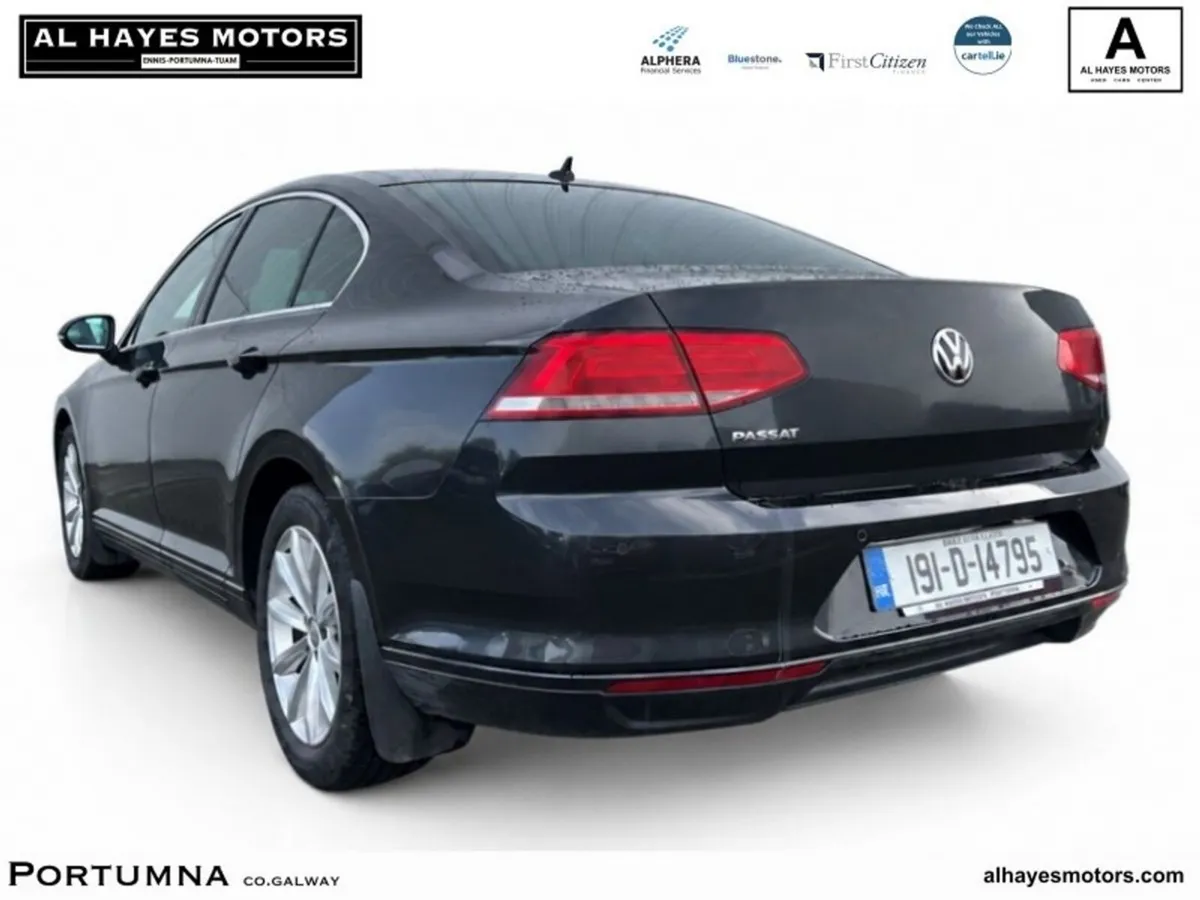 Volkswagen Passat Saloon, Diesel, 2019, Grey