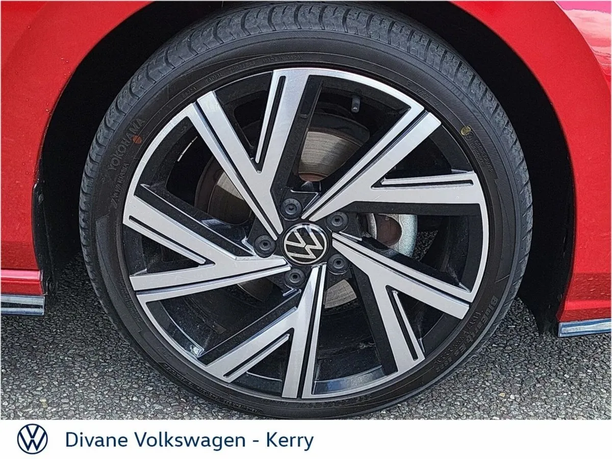 Volkswagen Golf Hatchback, Diesel, 2023, Red