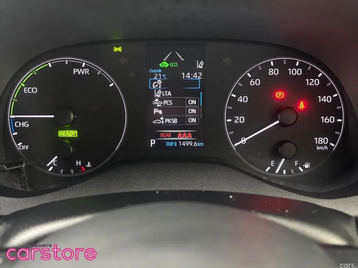Toyota Yaris Hatchback, Petrol Hybrid, 2021, White