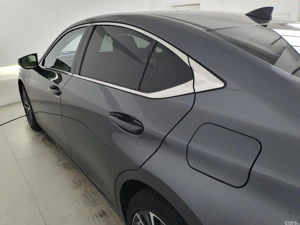 Lexus ES Saloon, Petrol Hybrid, 2024, Grey