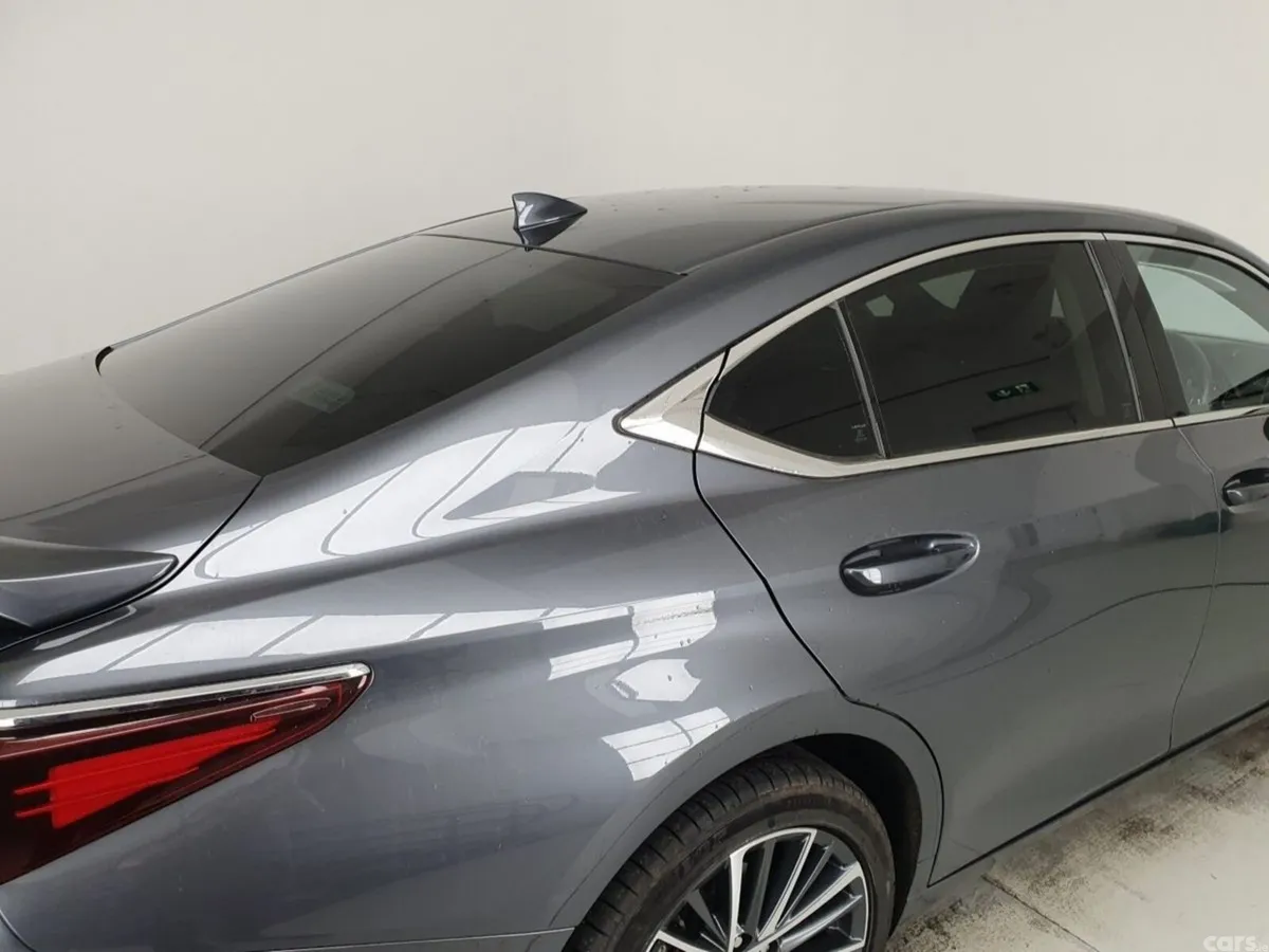 Lexus ES Saloon, Petrol Hybrid, 2024, Grey