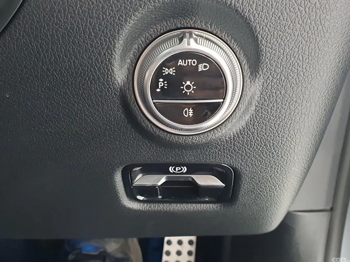 Mercedes-Benz C-Class Saloon, Petrol Plug-in Hybrid, 2024, Silver