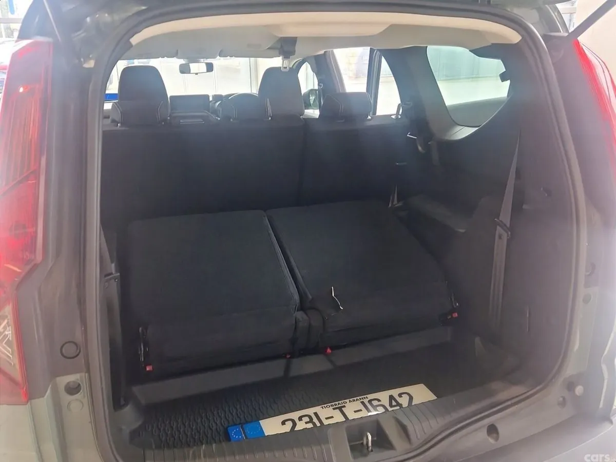 Dacia Jogger MPV, Petrol, 2023, Grey