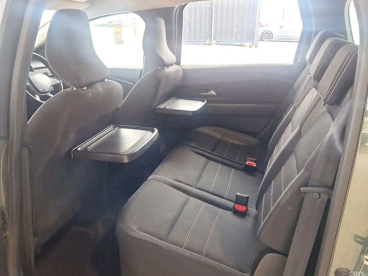 Dacia Jogger MPV, Petrol, 2023, Grey