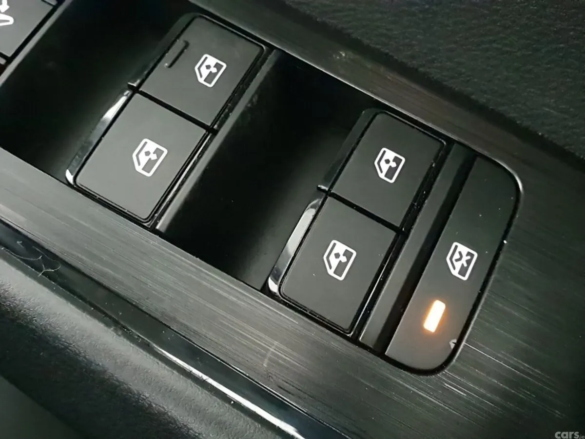 Nissan Qashqai SUV, Petrol Hybrid, 2024, Silver