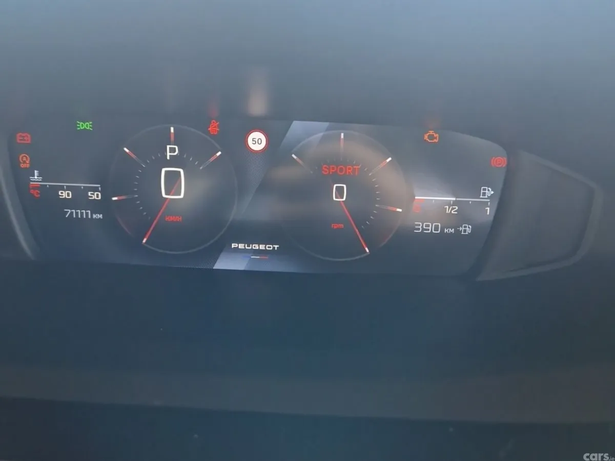 Peugeot 308 Hatchback, Diesel, 2023, Red