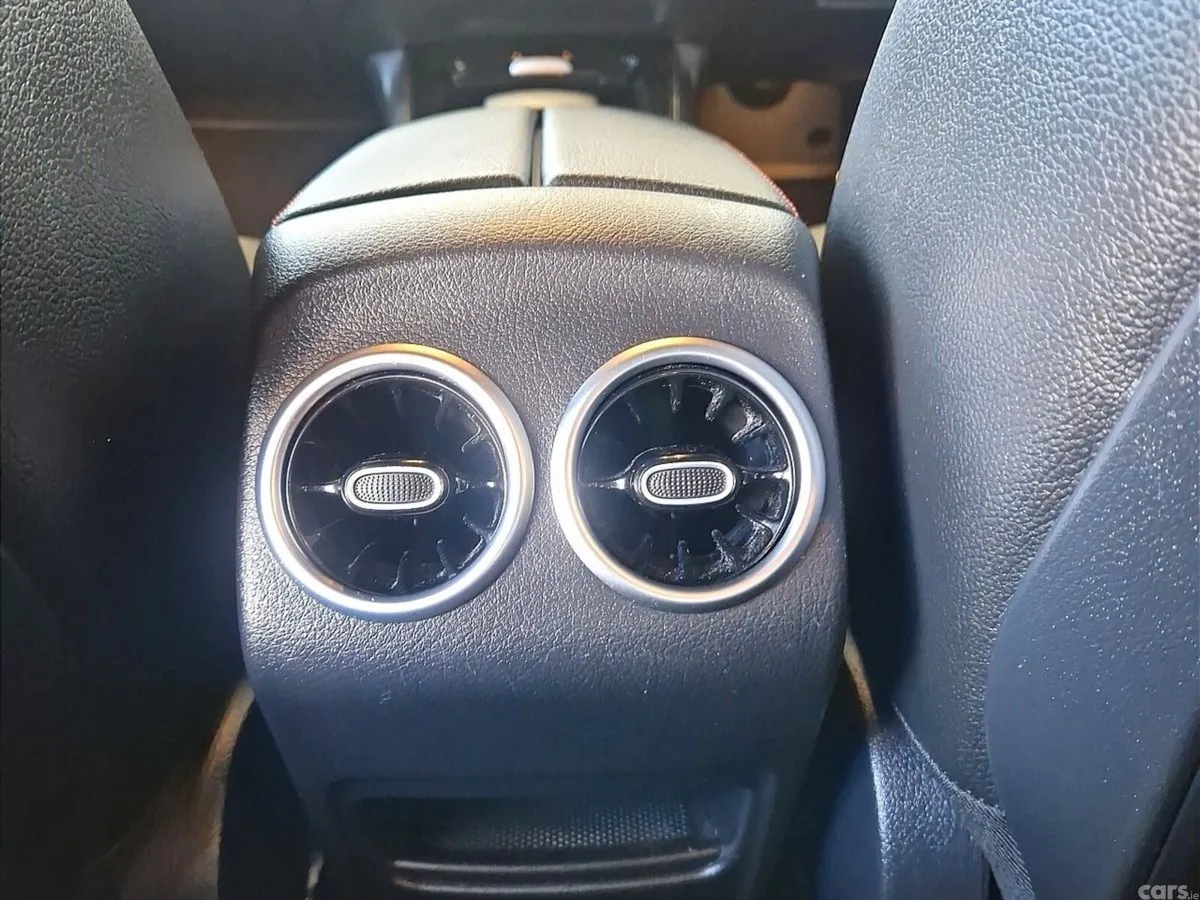 Mercedes-Benz GLA SUV, Diesel, 2021, Blue