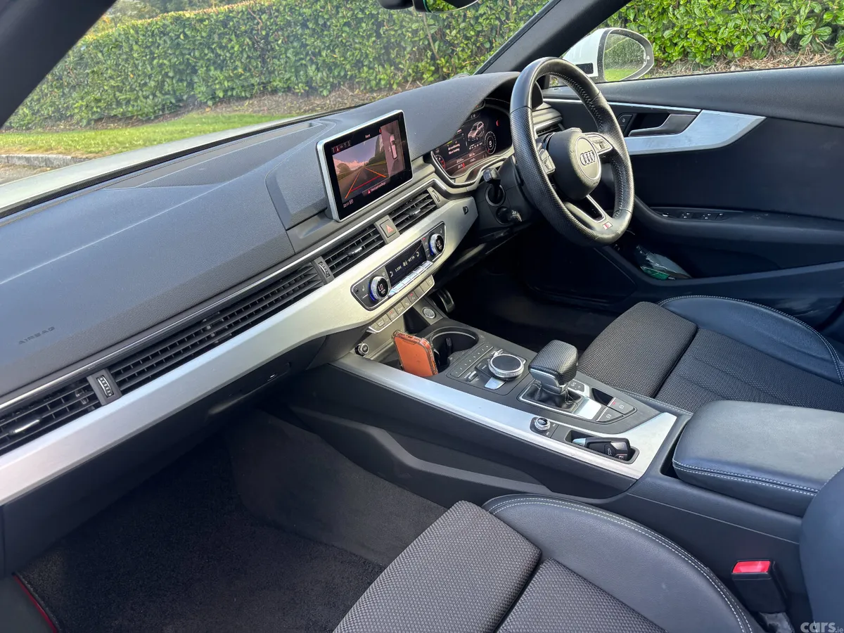 Audi A4 Estate, Petrol, 2017, White