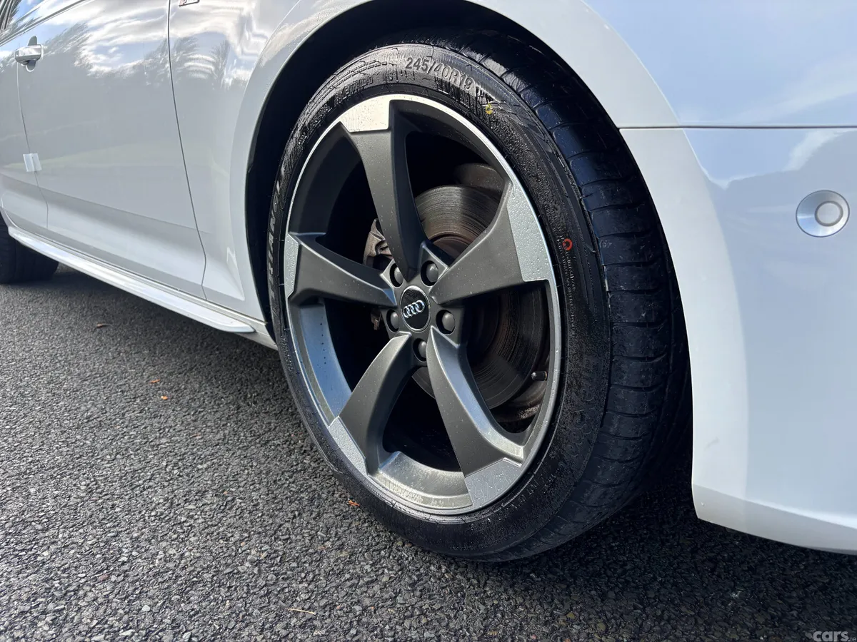 Audi A4 Estate, Petrol, 2017, White