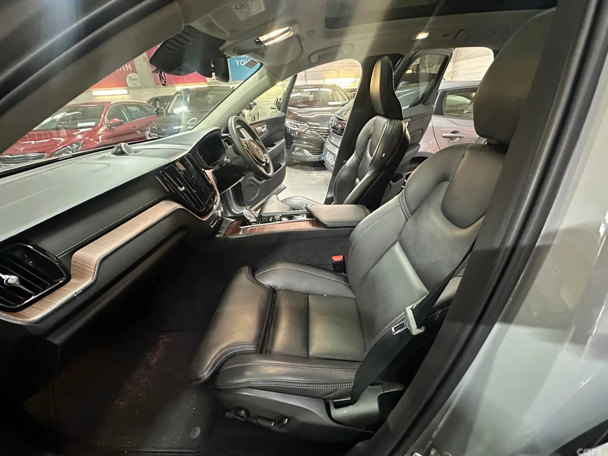 Volvo XC60 SUV, Petrol Plug-in Hybrid, 2023, Grey