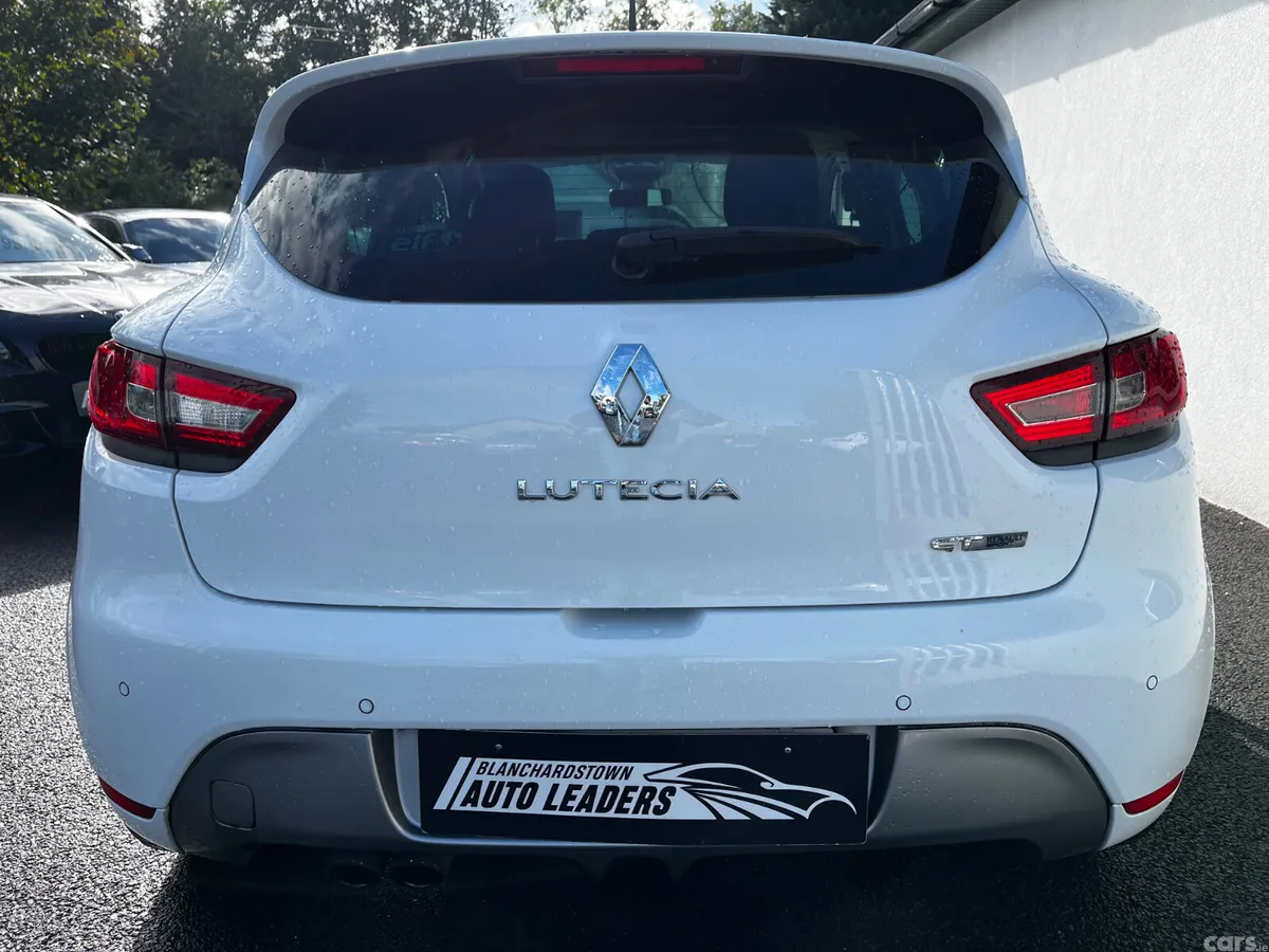 Renault Clio Hatchback, Petrol, 2016, White