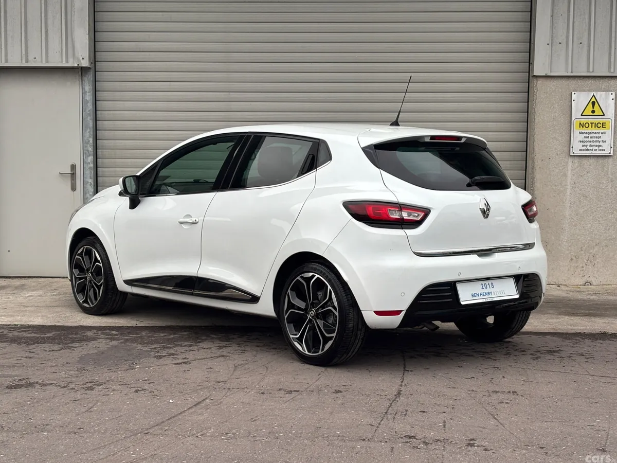 Renault Clio Hatchback, Petrol, 2018, White
