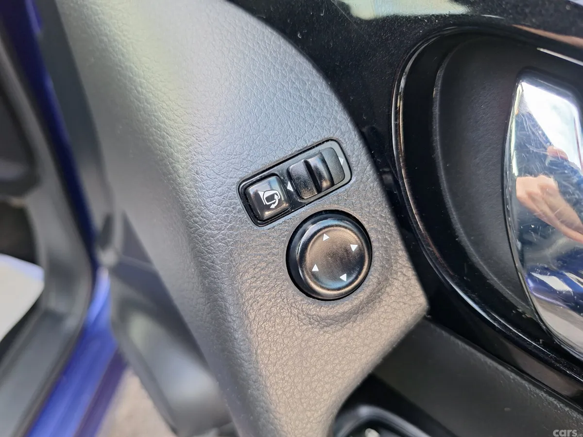 Nissan Qashqai SUV, Diesel, 2017, Blue
