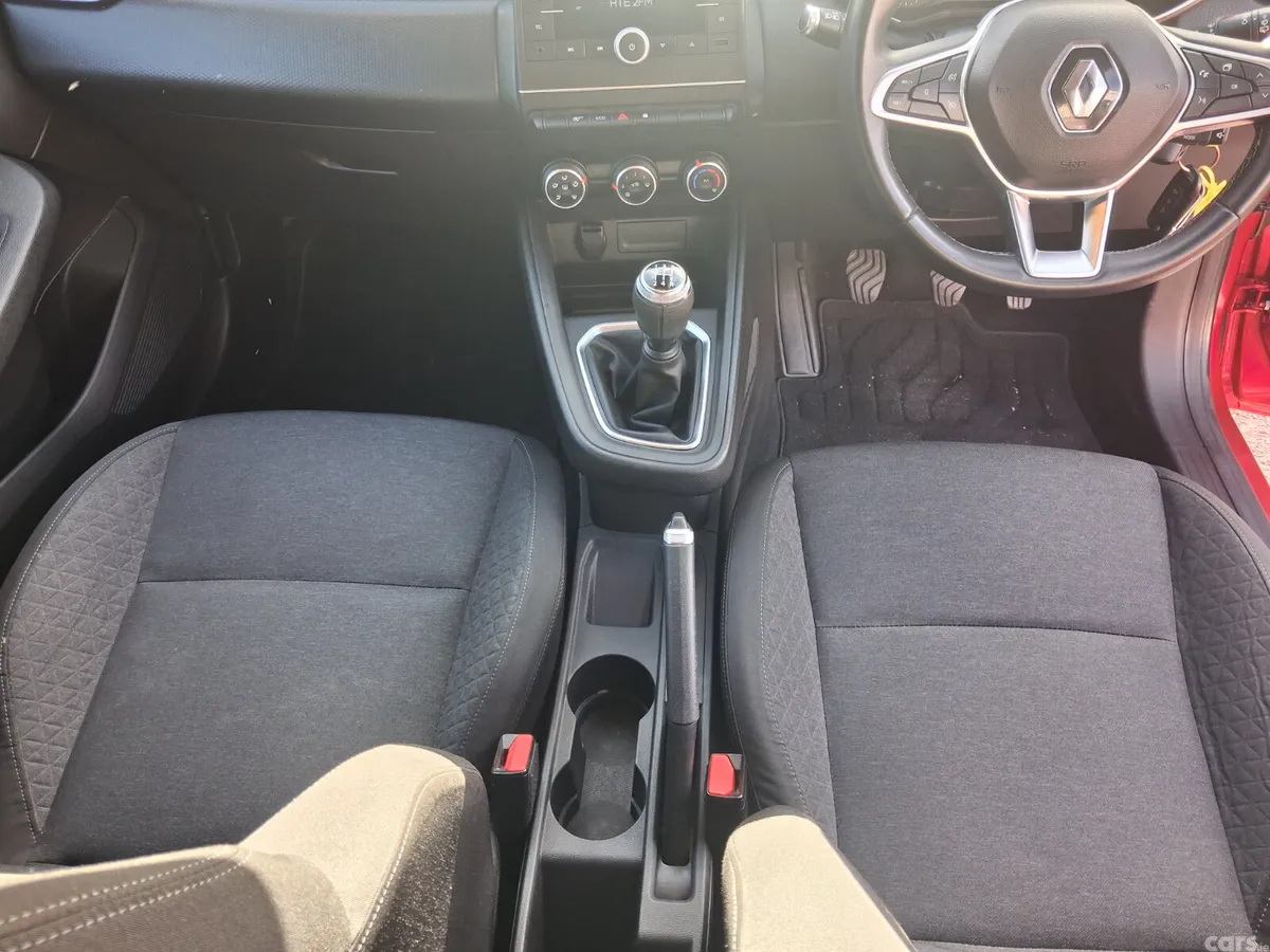 Renault Clio Hatchback, Petrol, 2020, Red