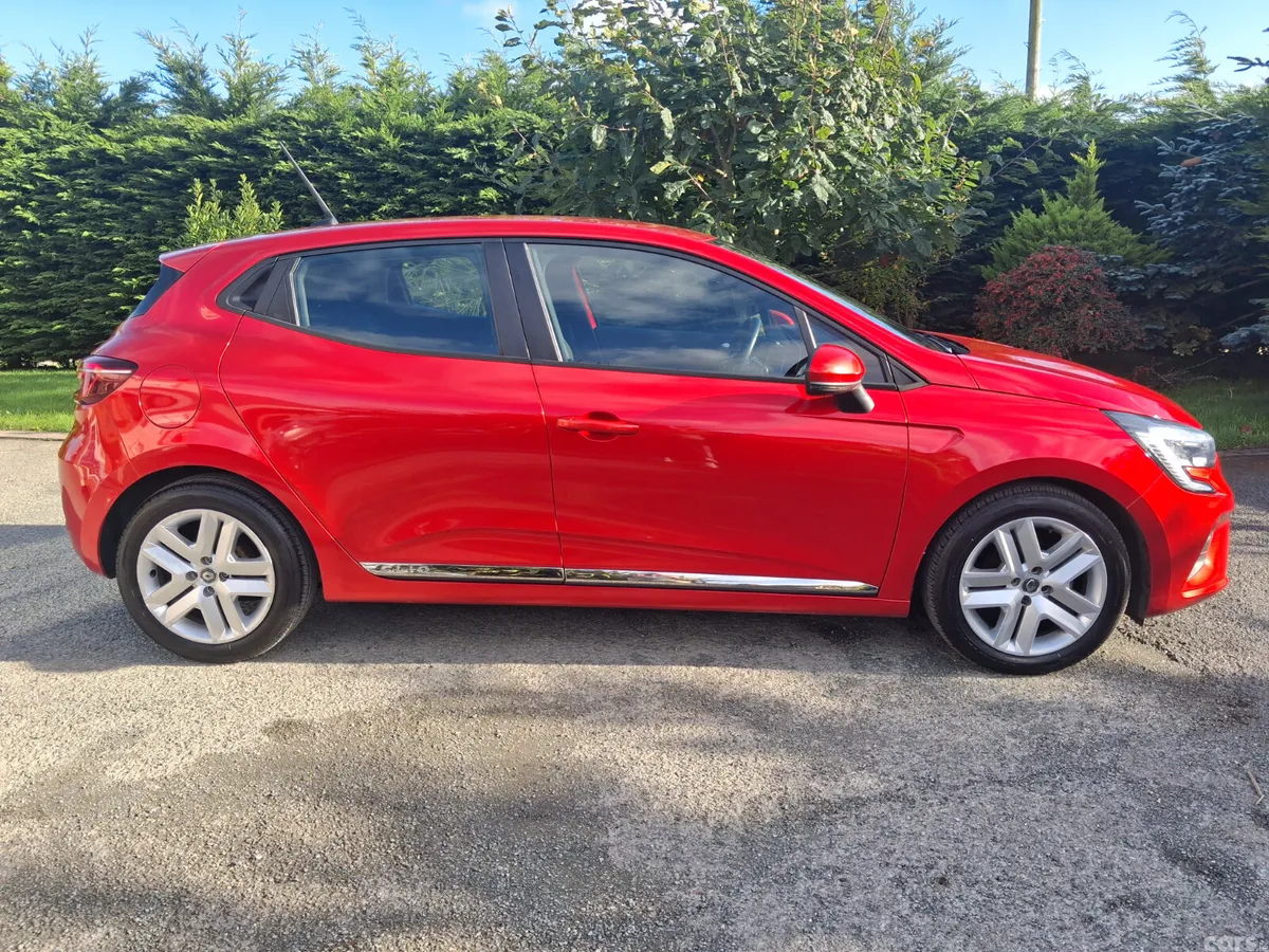 Renault Clio Hatchback, Petrol, 2020, Red