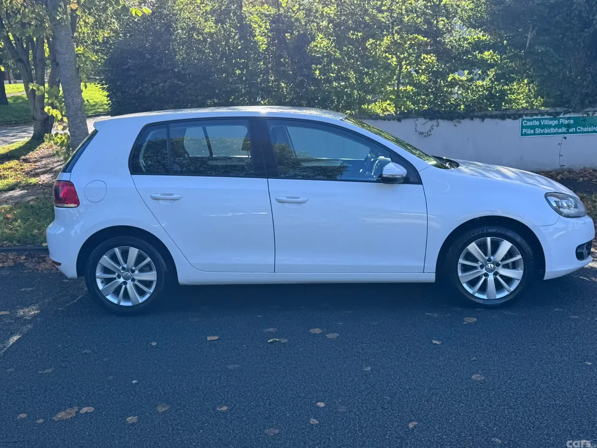 Volkswagen Golf Hatchback, Petrol, 2013, White