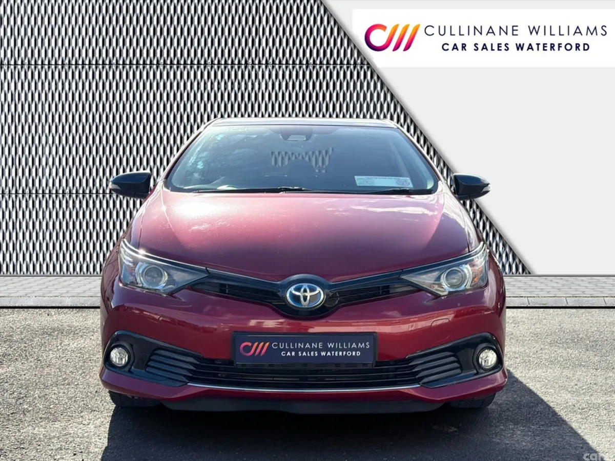 Toyota Auris Hatchback, Petrol Hybrid, 2018, Red