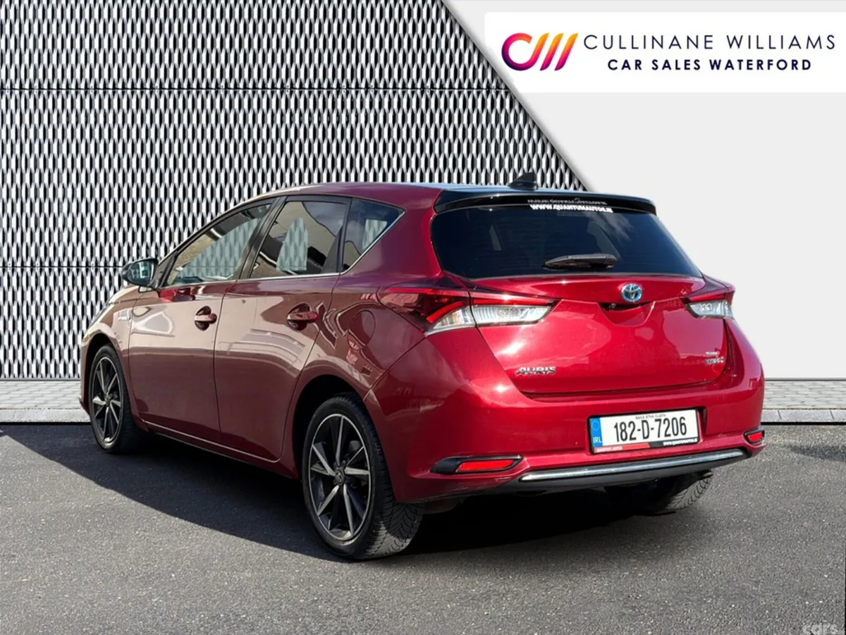 Toyota Auris Hatchback, Petrol Hybrid, 2018, Red