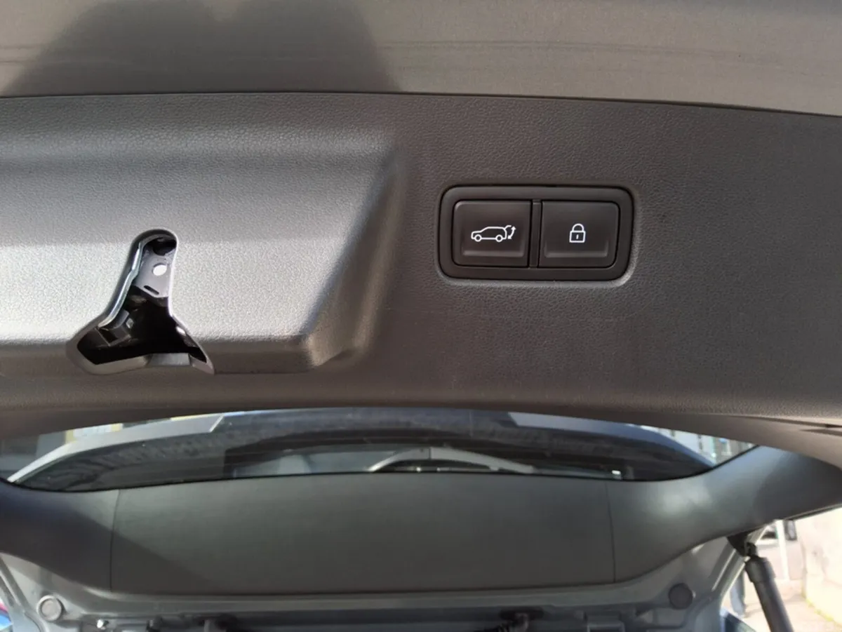 Hyundai Santa Fe SUV, Petrol Plug-in Hybrid, 2026, Blue