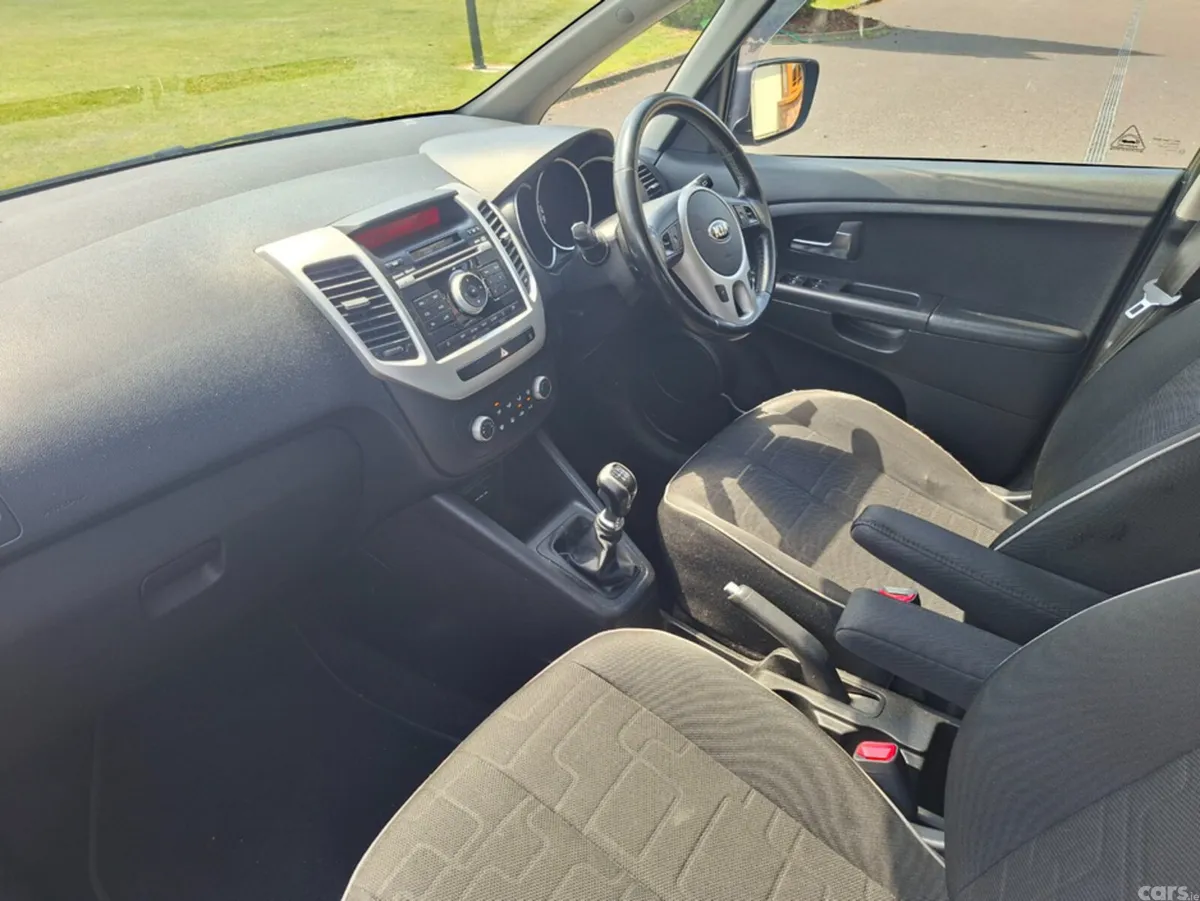 Kia Venga MPV, Diesel, 2016, Silver