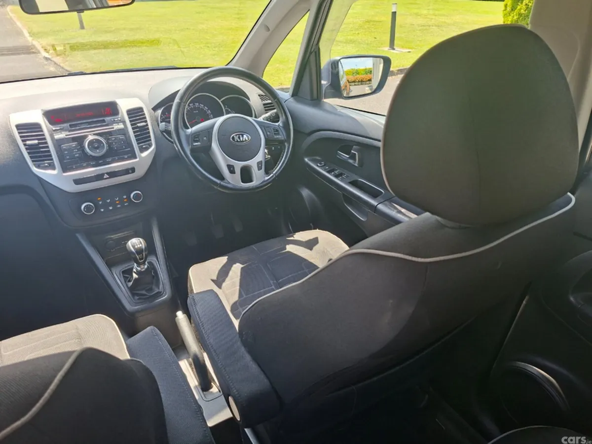 Kia Venga MPV, Diesel, 2016, Silver