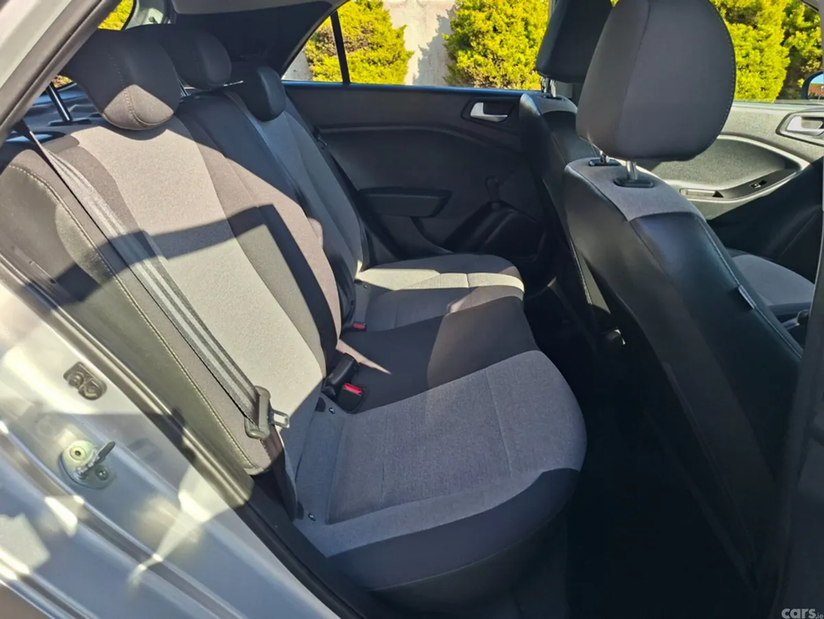 Hyundai i20 Hatchback, Petrol, 2016, Silver