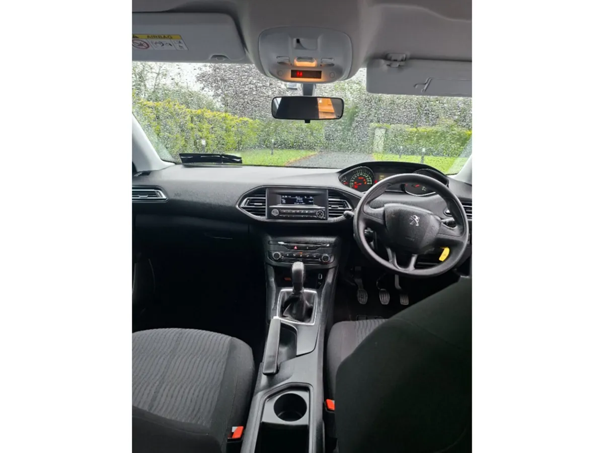 Peugeot 308 Hatchback, Diesel, 2016, Grey
