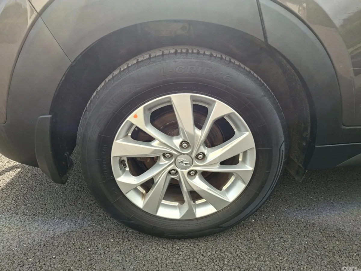 Hyundai Tucson MPV, Diesel, 2019, Brown