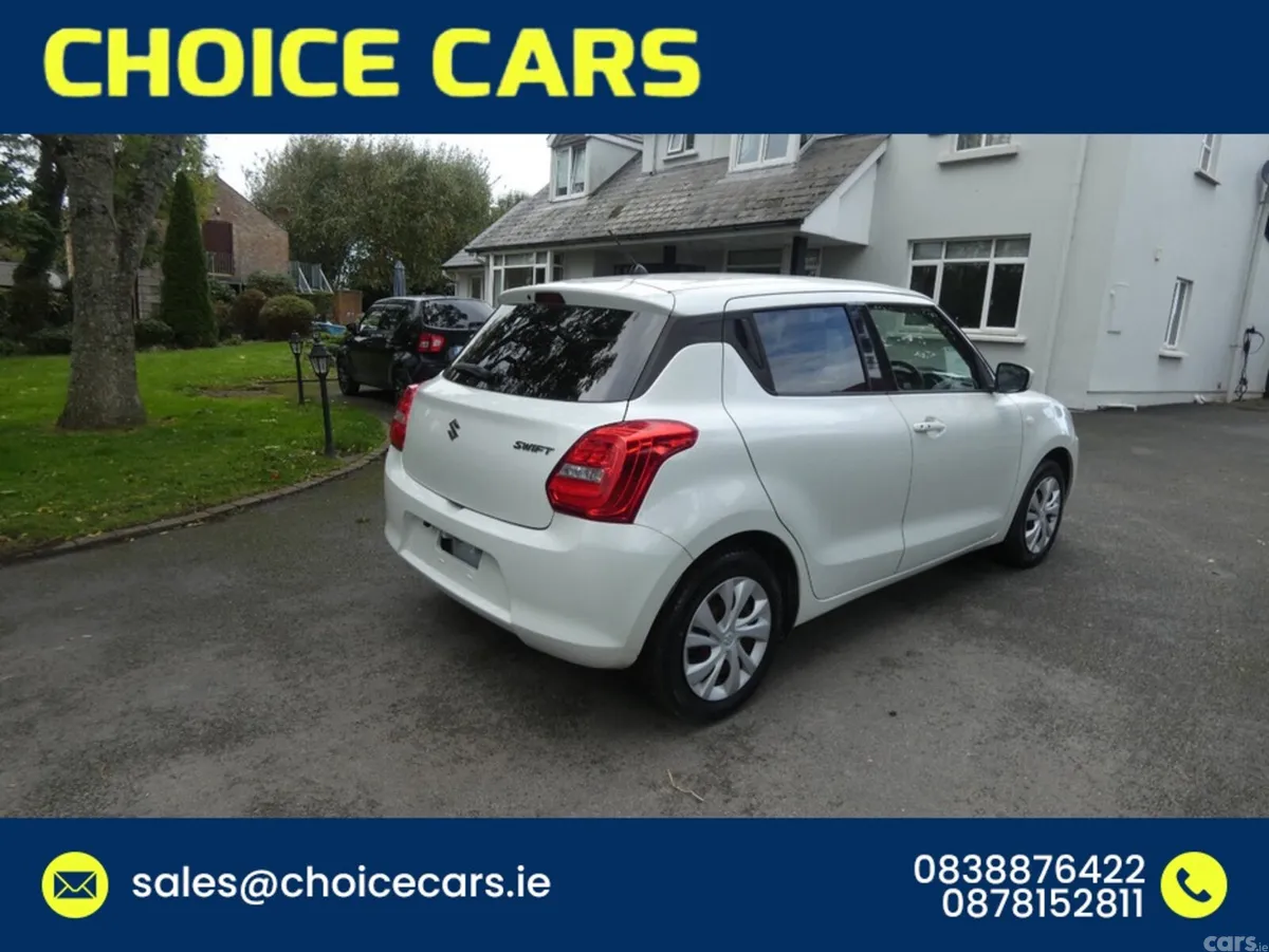 Suzuki Swift Hatchback, Petrol, 2017, White