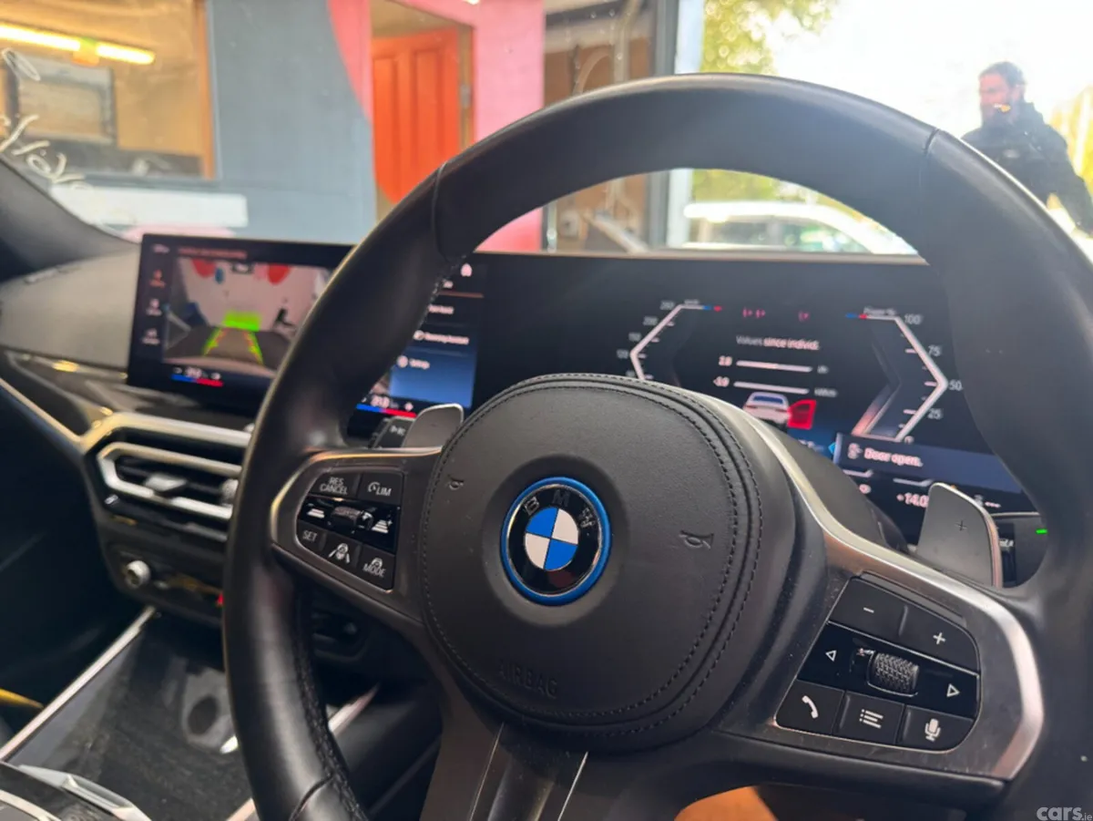 BMW 3-Series Saloon, Petrol, 2023, White
