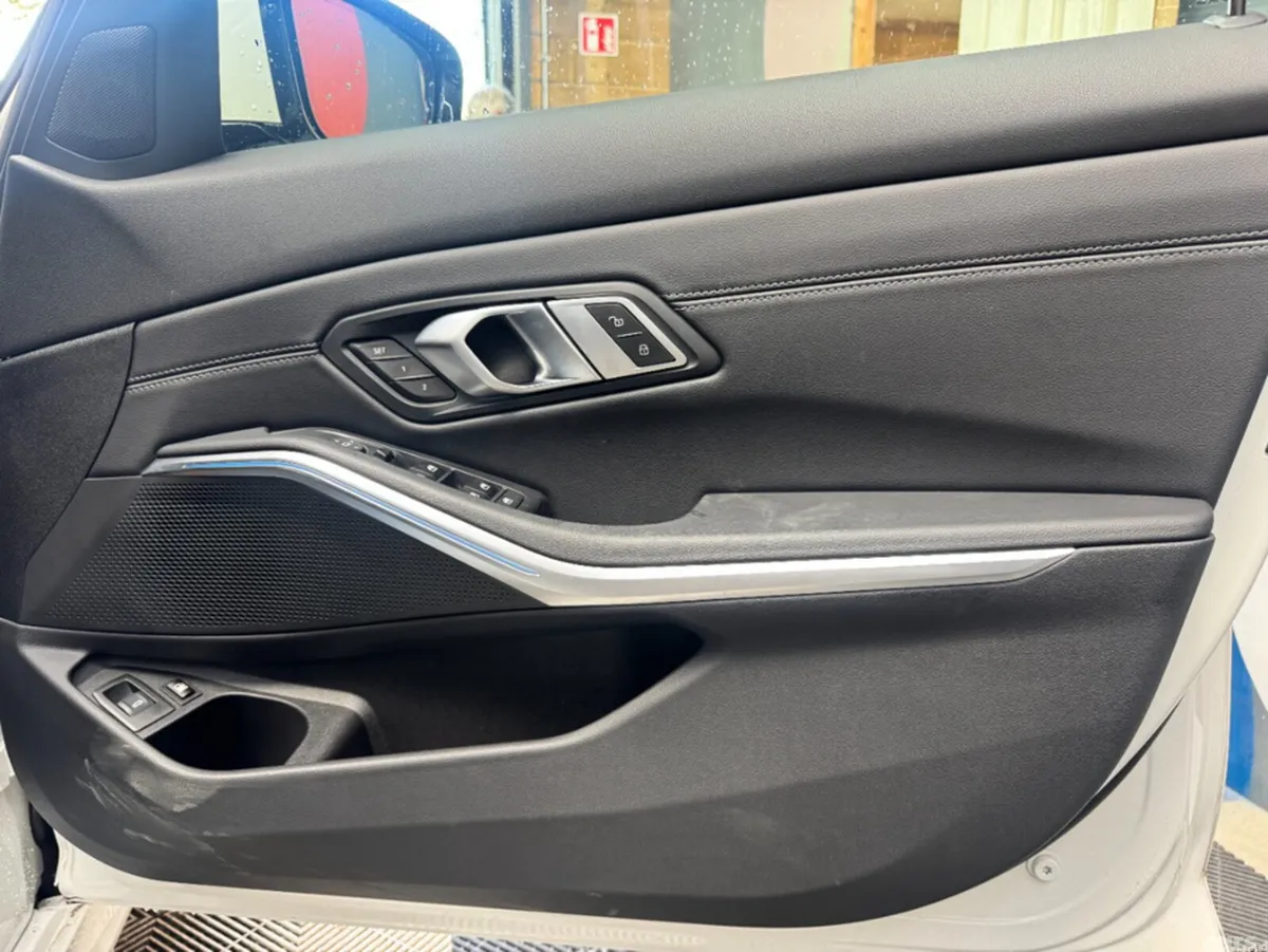 BMW 3-Series Saloon, Petrol, 2023, White