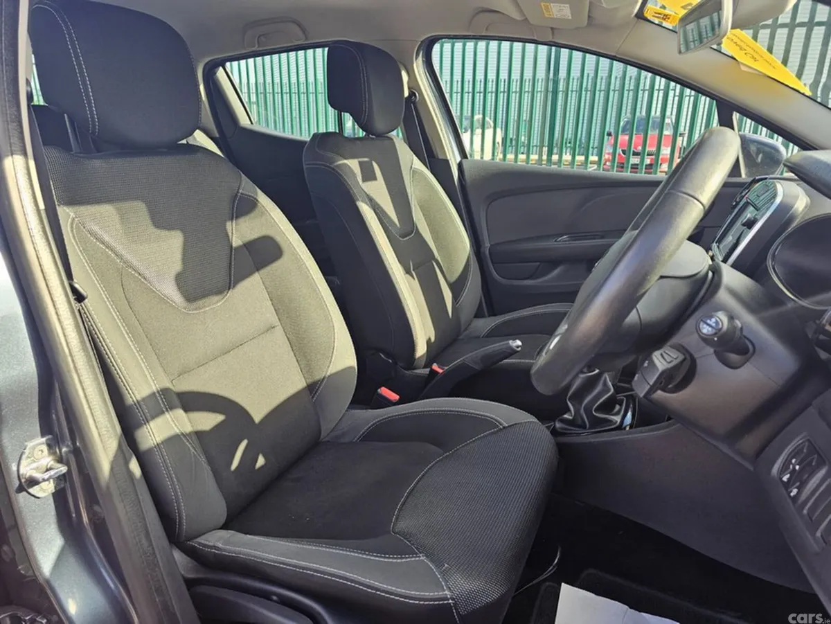 Renault Clio Hatchback, Petrol, 2017, Grey