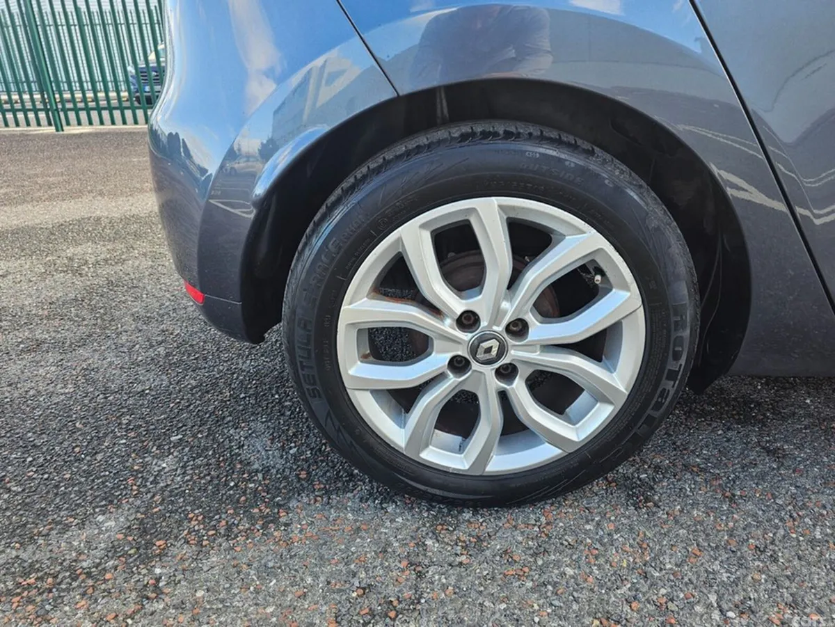 Renault Clio Hatchback, Petrol, 2017, Grey