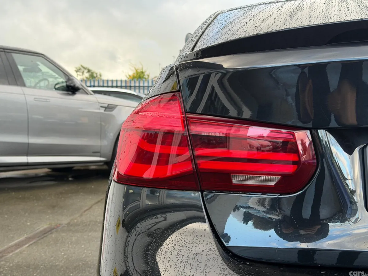BMW 3-Series Saloon, Petrol Plug-in Hybrid, 2018, Black