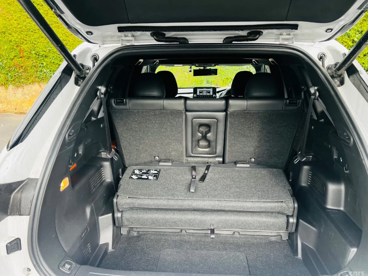 Mitsubishi Outlander SUV, Petrol Plug-in Hybrid, 2022, White