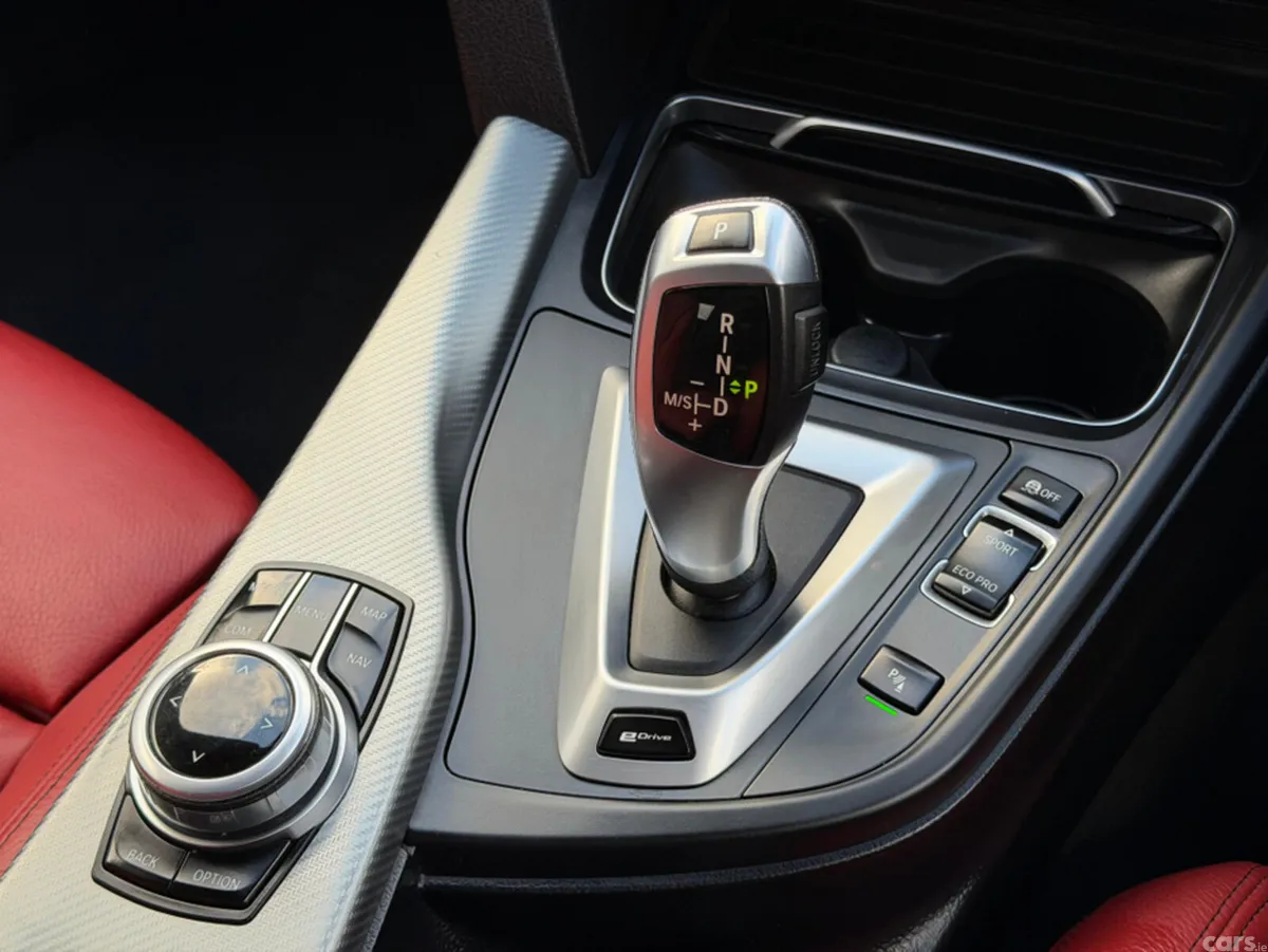 BMW 3-Series Saloon, Petrol Plug-in Hybrid, 2018, Black