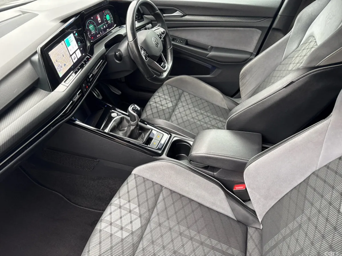 Volkswagen Golf Estate, Petrol, 2023, Black
