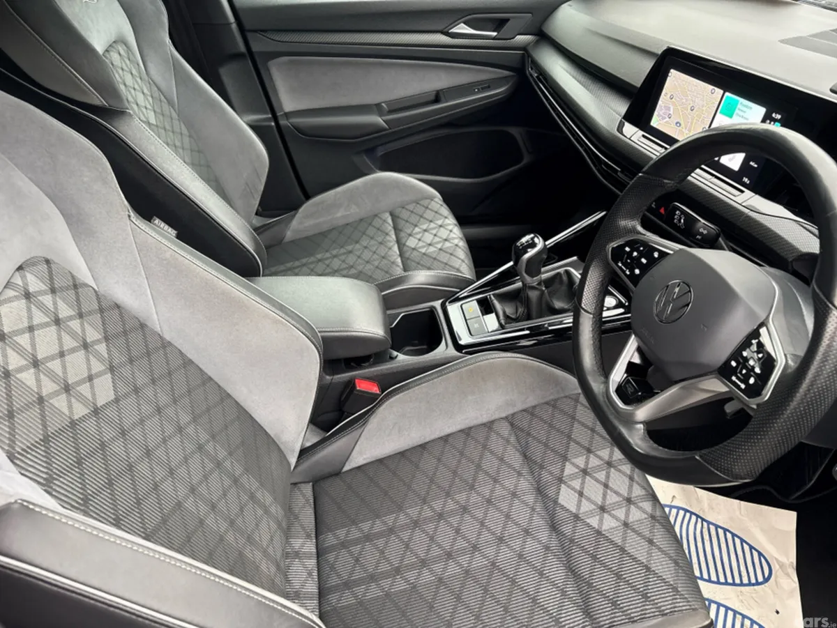 Volkswagen Golf Estate, Petrol, 2023, Black
