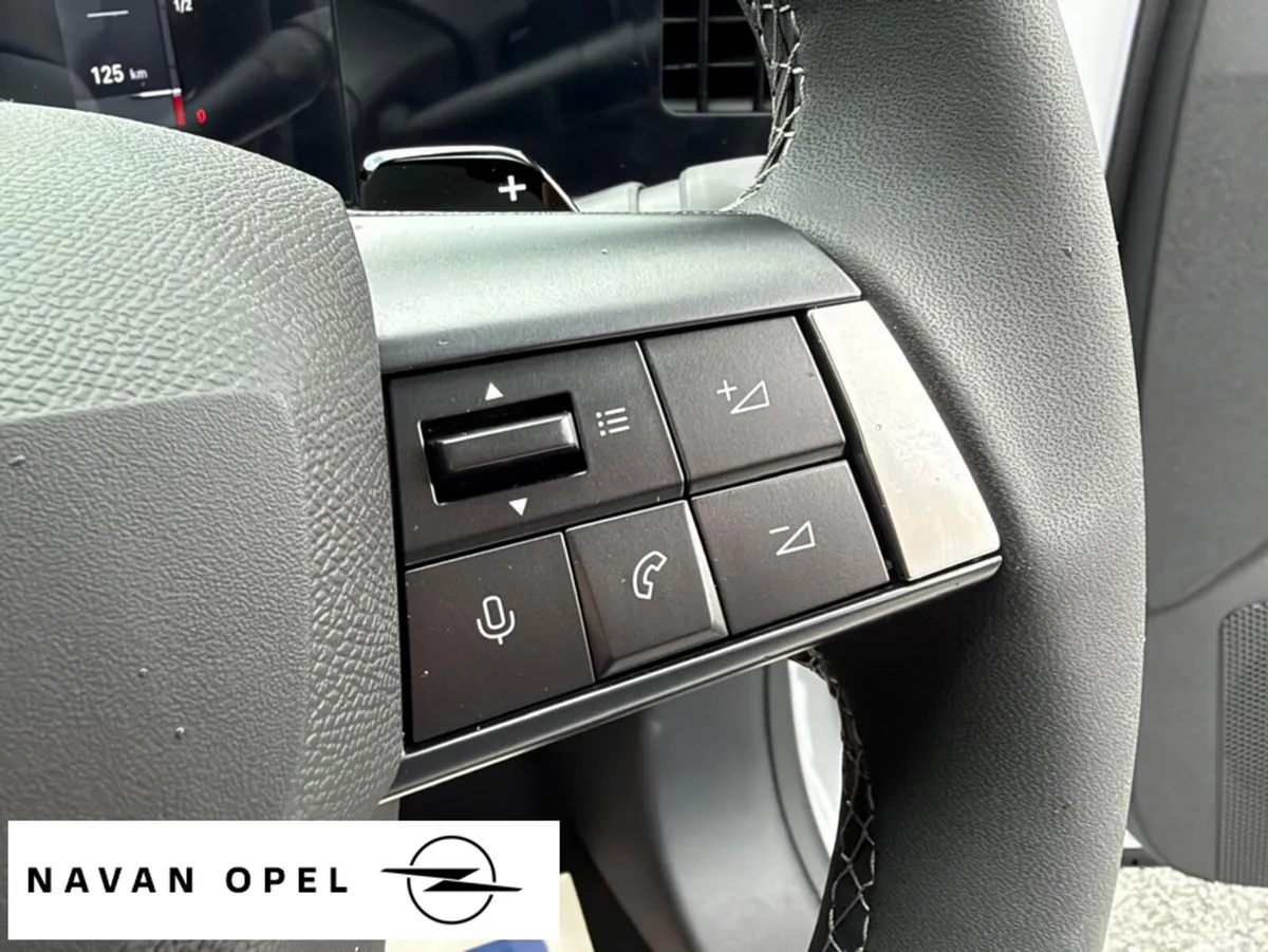 Opel Astra Hatchback, Petrol Hybrid, 2027, White