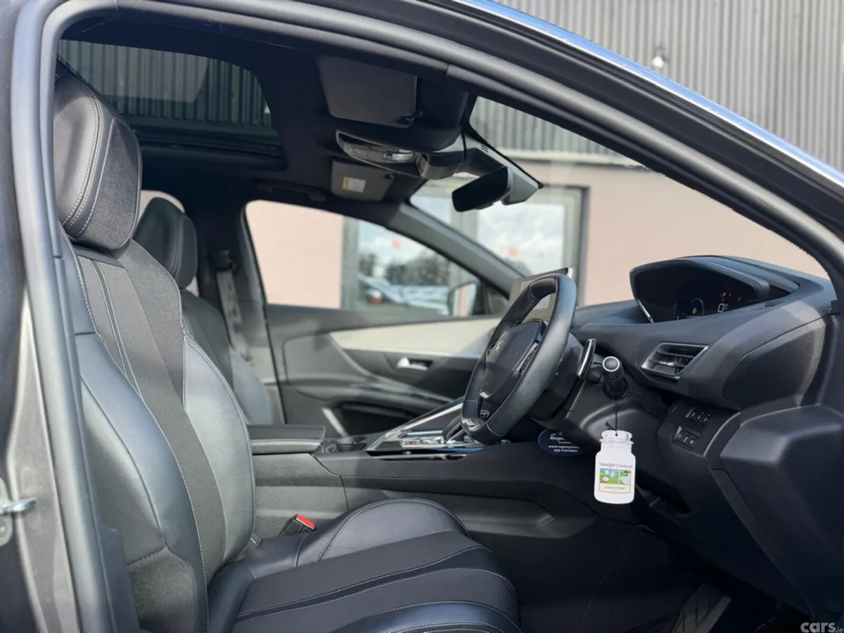 Peugeot 3008 SUV, Petrol Plug-in Hybrid, 2022, Grey