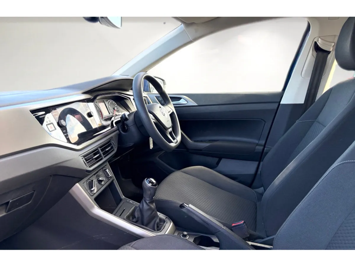 Volkswagen Polo Hatchback, Petrol, 2018, Blue