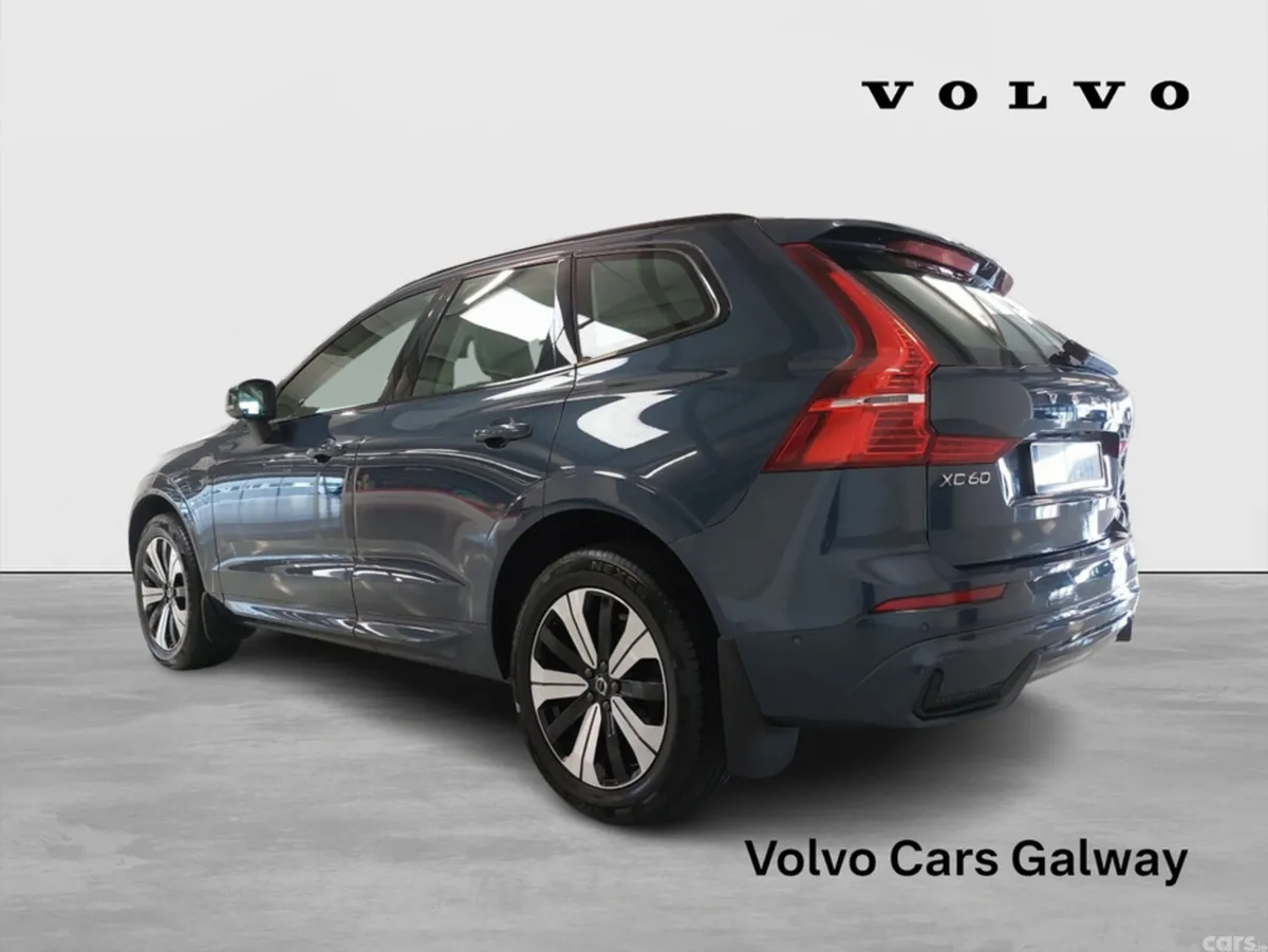 Volvo XC60 SUV, Petrol Plug-in Hybrid, 2025, Blue