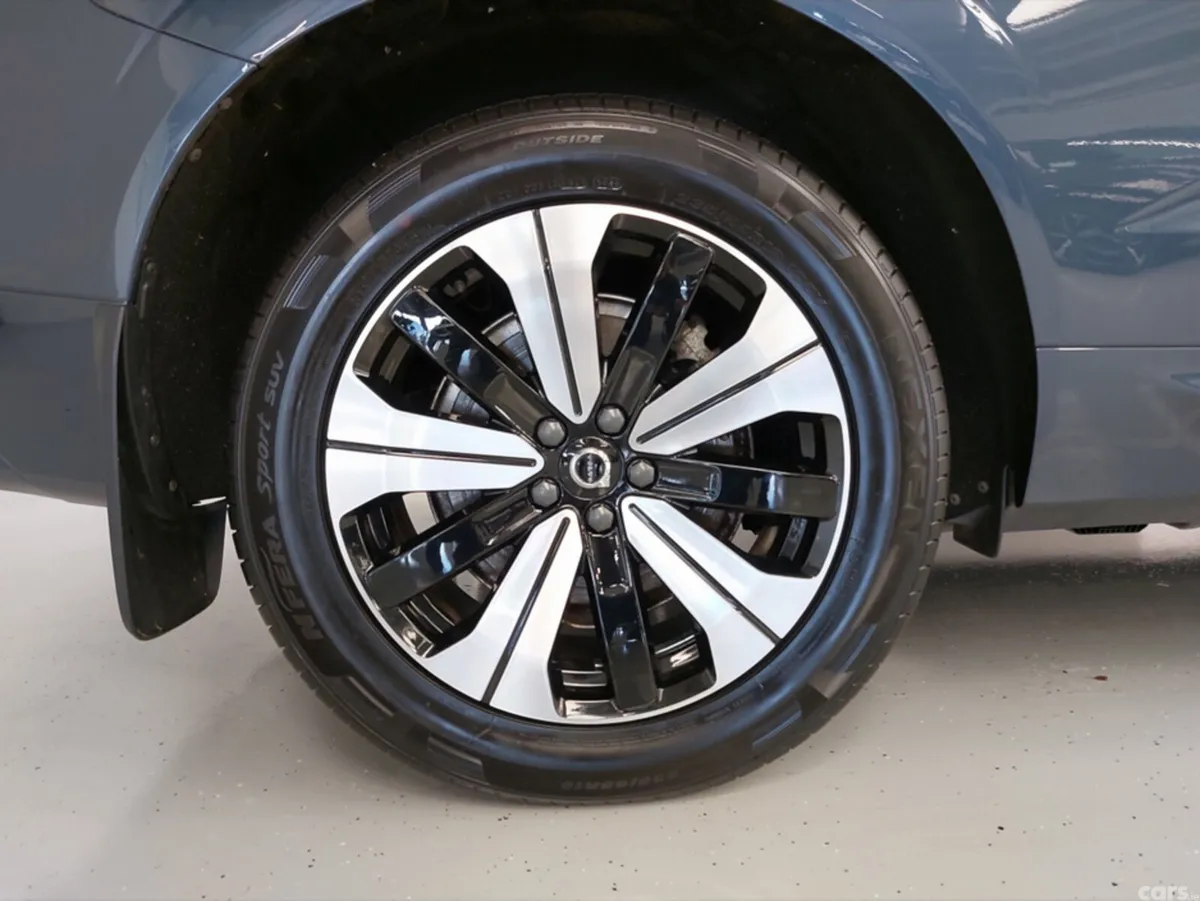 Volvo XC60 SUV, Petrol Plug-in Hybrid, 2025, Blue