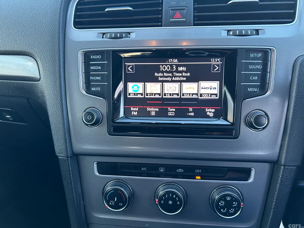 Volkswagen Golf Hatchback, Petrol, 2014, Silver