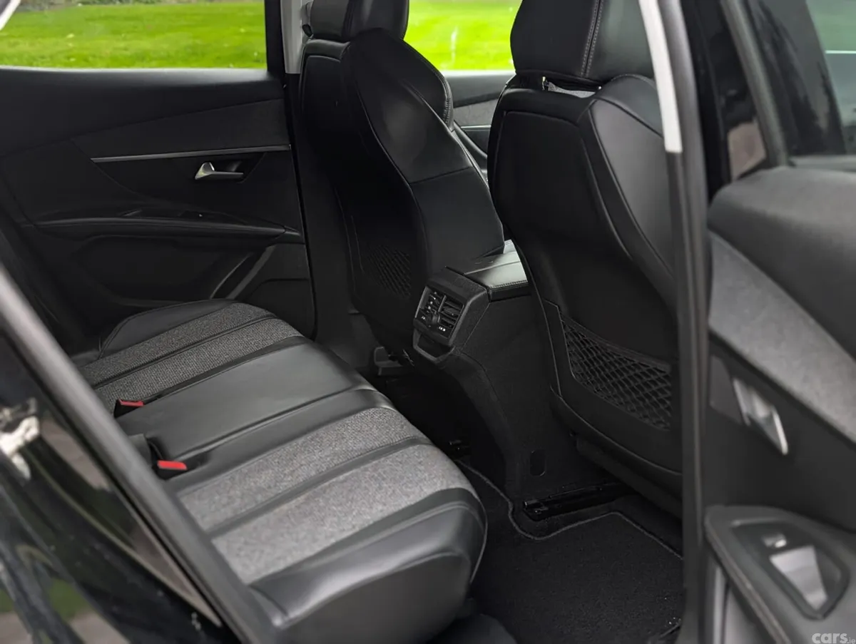 Peugeot 3008 MPV, Diesel, 2018, Black