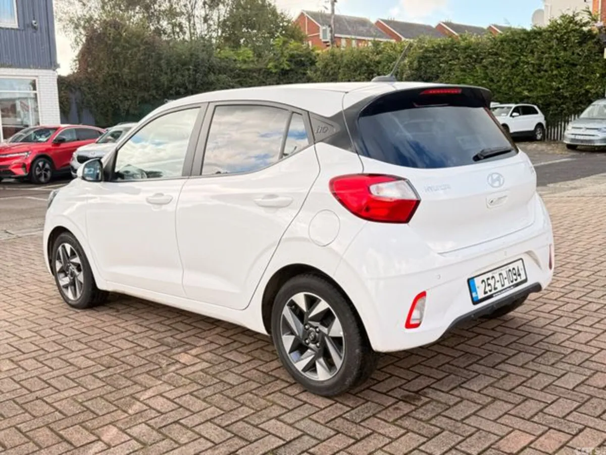 Hyundai i10 Hatchback, Petrol, 2025, White